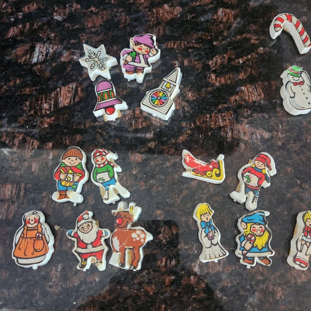 Vintage Larry Warren Felt Santas Calendar Christmas Advent w 24 Plastic Pieces - Picture 7 of 10